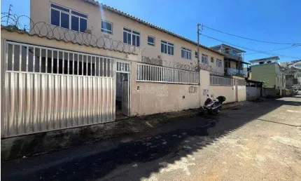 Casa com 3 quartos à venda na Athur Peterson, São Pedro, Juiz de Fora