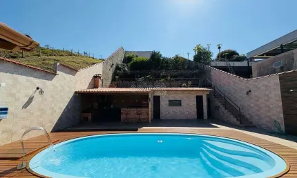 Casa com 2 quartos à venda na Rua Doutor Mauro Marsicano Ribeiro, Fontesville, Juiz de Fora