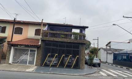 Sobrado localizado em Guarulhos - Parque Renato Maia  para venda e locação.