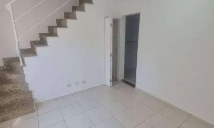 Sobrado Condomínio Fechado com 2 dormitórios à venda, 70 m² por R$ 297.000 - Itaquera - São Paulo/SP
