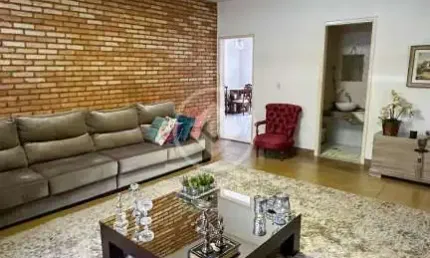 Casa com 4 Quartos e 4 banheiros à Venda, 370 m² por R$ 1.250.000 codigo: 99237