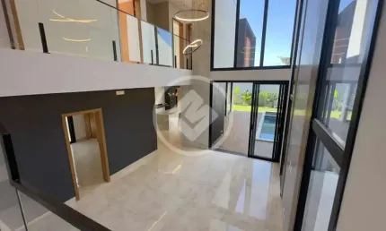 SOBRADO EXCLUSIVO DE ALTO LUXO com 05 SUÍTES PLENAS no Moinhos dos Ventos codigo: 69493
