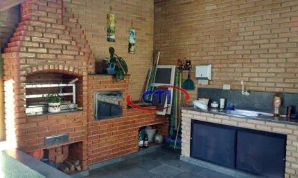 Casa com 3 dormitórios à venda, 200 m² por R$ 820.000 - Barro Branco - Ribeirão Pires/SP