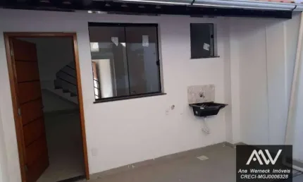 Casa com 2 quartos à venda na Avenida Vereador Raymundo Hargreaves, Fontesville II, Juiz de Fora
