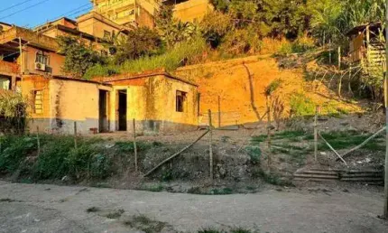 Terreno à venda, 450 m² por R$ 130.000,00 - Esplanada - Juiz de Fora/MG