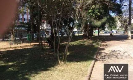 Apartamento com 3 dormitórios à venda, 70 m² por R$ 295.000,00 - Vitorino Braga - Juiz de Fora/MG