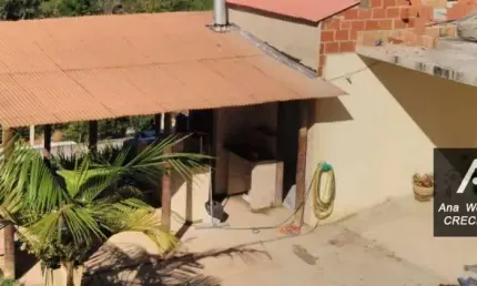 Chácara com 4 dormitórios à venda, 1000 m² por R$ 300.000,00 - Valadares(Juiz de Fora) - Juiz de Fora/MG