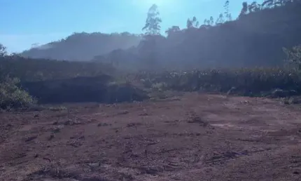 Terreno Plano com Lago à venda, 1400 m² por R$ 70.000 - Dias Tavares - Juiz de Fora/MG