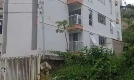 Apartamento com 2 dormitórios à venda, 55 m² por R$ 220.000 - Residencial Renascenca - Juiz de Fora/MG