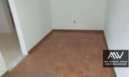 Casa com 3 dormitórios para alugar, 84 m² por R$ 900,00/mês - Nossa Senhora Aparecida - Juiz de Fora/MG