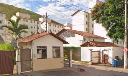 Apartamento com 2 dormitórios à venda, 47 m² por R$ 77.000 - Barbosa Lage - Juiz de Fora/MG