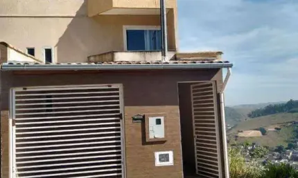 Casa com 3 dormitórios à venda, 133 m² por R$ 416.000,00 - Nova Benfica - Juiz de Fora/MG