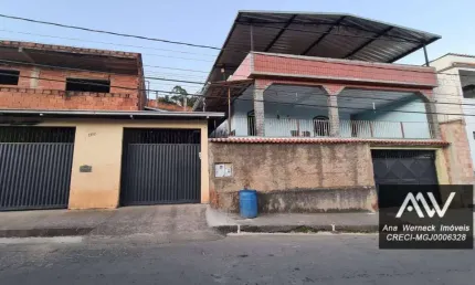 Sobrado com 3 dormitórios à venda, 200 m² por R$ 450.000,00 - Parque Independência - Juiz de Fora/MG