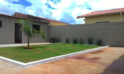 Casa para Venda em Pirassununga, Vila Brasil, 3 dormitórios, 1 banheiro, 5 vagas