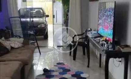REF: Office1041 Casa no Setor Santa Fé, sendo 4 quartos 1 suíte com 121m², Goiânia-GO codigo: 20823