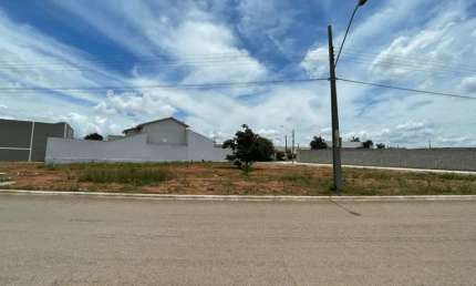 REF: office679 Lote de esquina com 707m², no setor Moinhos dos ventos, Goiânia -GO codigo: 16087