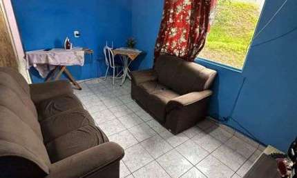 Vende-se Apartamento na regiao da Cid. Tiradentes, R$75.000,00 + prestacoes de apenas R$176,00 junto a cohab.  Apartamento medio 2 dormitorios