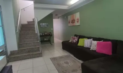 Casa com 3 quartos à venda na Rua Doutor Joaquim Pedro Vilaça, 85, Parque Maria Luiza, São Paulo, 200 m2 por R$ 820.000
