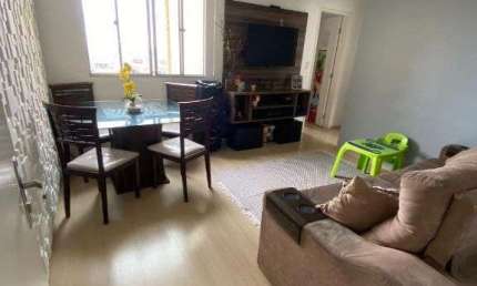 Apartamento com 2 dormitorios, sala grande em bom estado, localizado no Lageado/Guaianazes, condominio  espacoso e tranquilo
