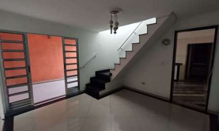 Casa com 4 quartos à venda na Rua Adélia Maria Felícia de Souza, 9, Vila Carmosina, São Paulo