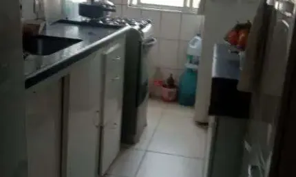 Apartamento 552 com 2 dormitorios, sala, banheiro, cozinha, area de servico, vaga rotativa