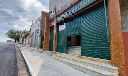 SALAO COMERCIALCOM 350 METROS DE AREA  NO  CENTRO DA  PENHA