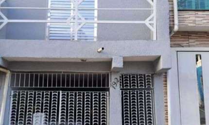 Casa com 3 quartos à venda na Rua de Flor em Flor, 192, Conjunto Residencial José Bonifácio, São Paulo por R$ 250.000