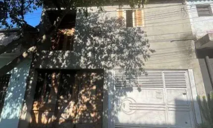 Casa com 6 quartos à venda na Rua Cachoeira Sete de Setembro, 22, Conjunto Habitacional Castro Alves, São Paulo por R$ 370.000