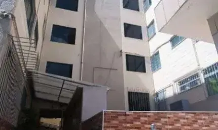 APTO 2 DORMITORIOS A 5 MINUTOS A PE DO METRO ARTHUT ALVIM