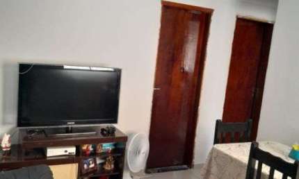 APTO A VENDA NO JD MARILU COM 2 DORM. E VAGA DE GARAGEM