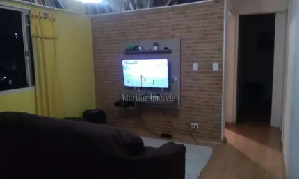 Apartamento com 2 quartos à venda na Rua Freguesia de Poiares, 178, Vila Carmosina, São Paulo, 52 m2 por R$ 220.000
