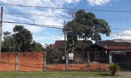 Casa com 3 quartos à venda na Rua Cruz Alta, 668, Fátima, Joinville