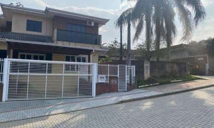 APARTAMENTO no BOEHMERWALD com 2 quartos para LOCAÇÃO, 130 m²