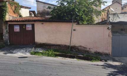 Terreno à venda na Rua Célia de Sousa, Sagrada Família, Belo Horizonte