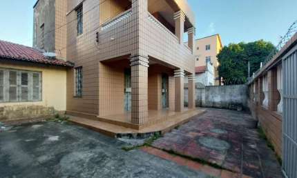 (PC2186) Prédio Comercial/ Residencial com 690m² localizado no Centro