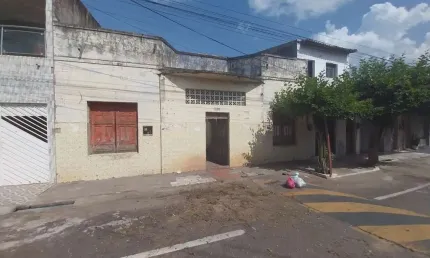 (TE2289) Um terreno medindo 540m² no bairro Franciscanos