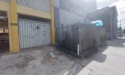 (LJ2293) Loja em excelente localização no Centro medindo 60m²