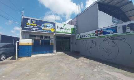 (LJ2295) Uma loja medindo 163m² localizada no Benfica