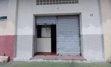 (lj2235) um box medindo 50m² localizado no bairro franciscanos