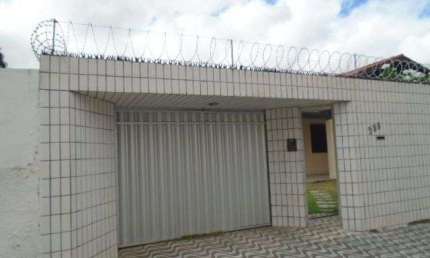 (CA1768) Excelente casa localizada no Damas medindo 716,76m²