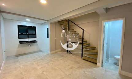 Sobrado Triplex com 2 dormitórios à venda, 116 m² por R$ 749.000 - Marapé - Santos/SP