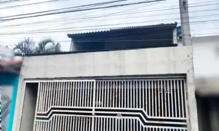 Casa à venda na Rua Francisco Aro, 263, Parque Maria Helena, Suzano