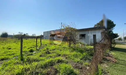 Galpão Industrial/Comercial; na Rod. João Afonso de Souza Castellano, em Poá/SP.