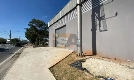 Galpão Comercial; com frente para duas vias; na Av. Major Pinheiro Fróes, em Suzano/SP.