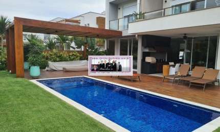 Linda casa no coracao do Bairro villa castela terreno com 5.000 M²  area construida com 1200 m².