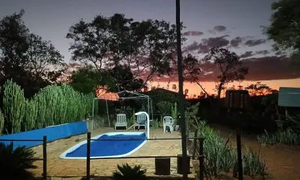 EXCELENTE OPORTUNIDADE PARA VOCE MORAR EM UM SITIO COM TODA INFRAESTRUTURA DA CIDADE!