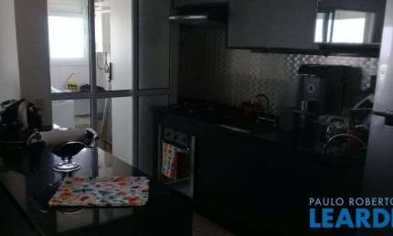 Apartamento com 3 quartos para alugar na Vila São Francisco, Osasco 