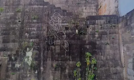 <p>descubra o lugar perfeito para construir o seu sonho! este lote/terreno à venda no jardim monte alegre, em taboão da serra, oferece 130m² de área útil em uma localização privilegiada, ideal p