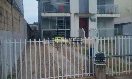 Apartamento à venda, semi-mobiliado com 2 dormitórios no Aririú, em Palhoça/SC