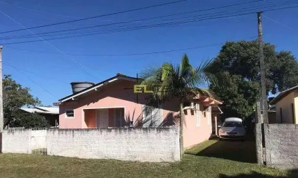Casa à venda, na praia com 03 dormitórios na Passagem do Maciambú - Palhoça